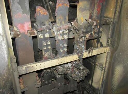 高壓開關柜當你長時間處于潮濕環(huán)境中會發(fā)生什么？