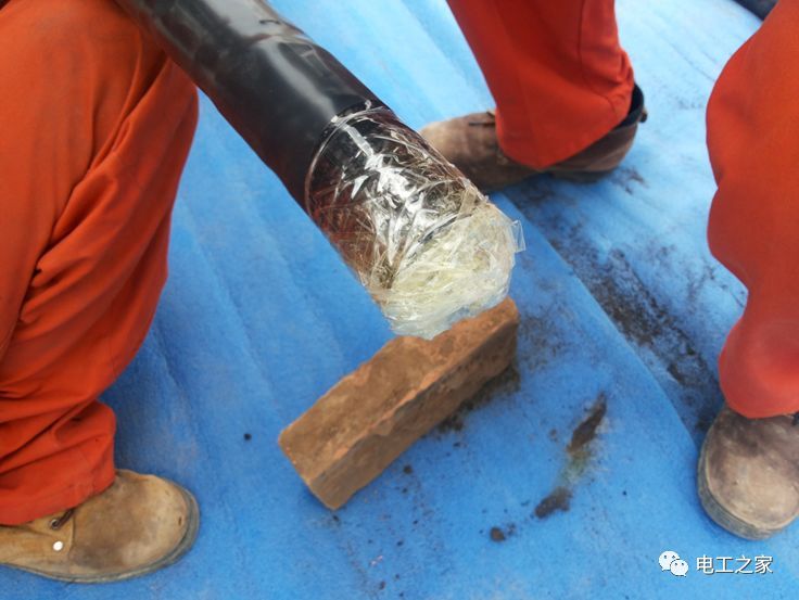 一條完成開關(guān)柜安裝，電纜橋架施工，電纜敷設(shè)及布線施工，照明配電箱施工