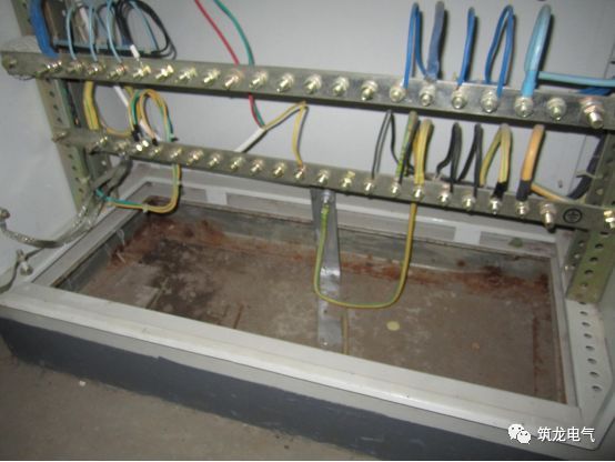 《建筑電氣工程施工質(zhì)量驗收規(guī)范》GB50303-2015 配電箱(機柜)安裝詳細說明！