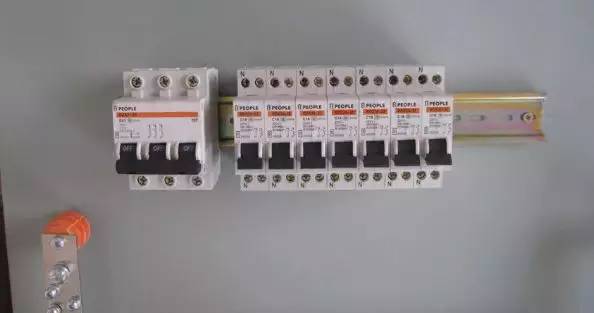 中國(guó)電力網(wǎng):圖文并茂教你如何做好配電箱內(nèi)部布線