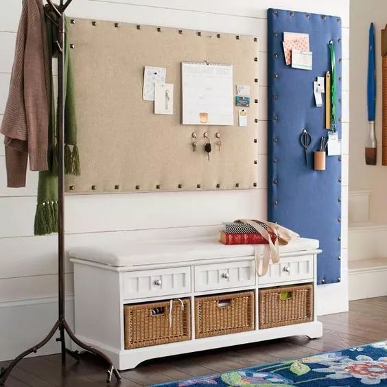 你家人的配電箱隱藏得好嗎？新房子的裝飾看起來很漂亮，因為做得很好。