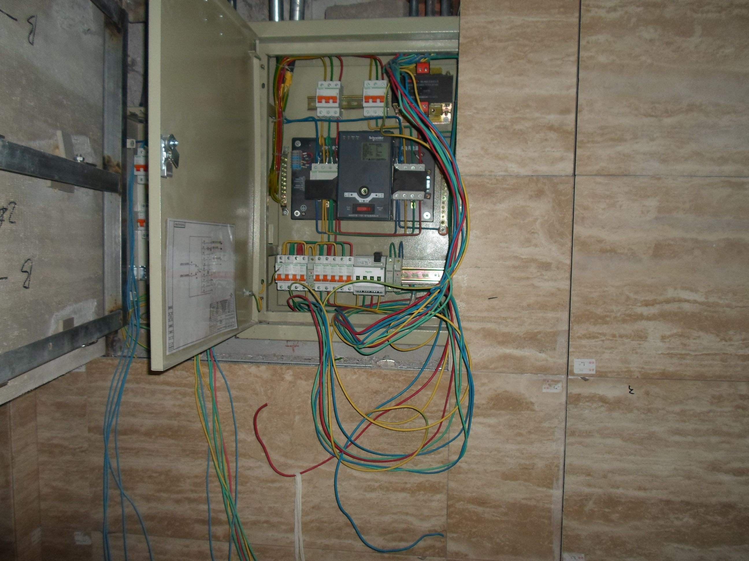 從入口線到配電箱的長(zhǎng)度不夠嗎？我會(huì)教你三招。我能解決任何分歧。完美！