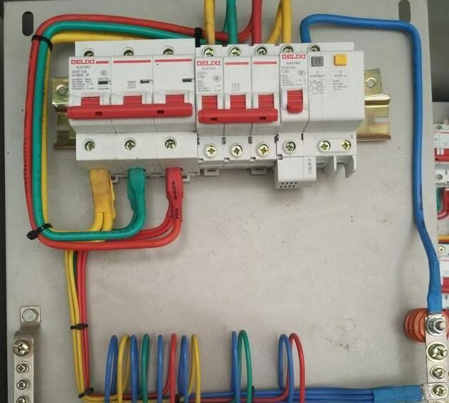 從入口線到配電箱的長(zhǎng)度不夠嗎？我會(huì)教你三招。我能解決任何分歧。完美！