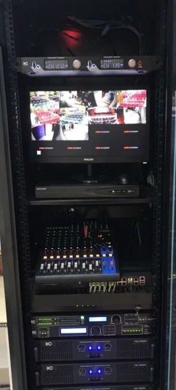 配電箱在技術(shù)要求中:如何定義左門(mén)或右門(mén)？圖紙示例