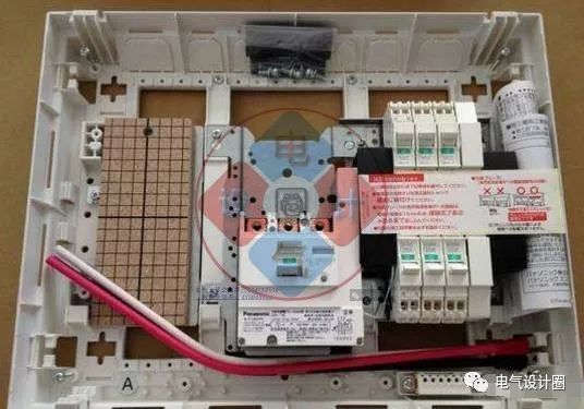 日本的配電箱設(shè)計(jì)太先進(jìn)了，難怪國(guó)內(nèi)的漏電開關(guān)總是跳閘！
