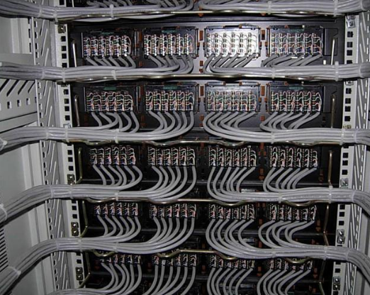 安裝集成布線配電箱，配電柜時(shí)，請(qǐng)注意這些事項(xiàng)！